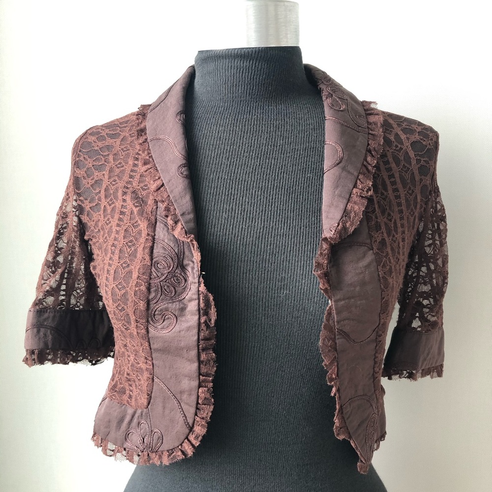YOUNG ESSENCE: LACE SHRUG/CARDIGAN